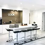 10 - A A 400m De La Mer, Quartier De Nagueles * Marbella