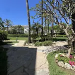 10 - A A 400m De La Mer, Quartier De Nagueles *