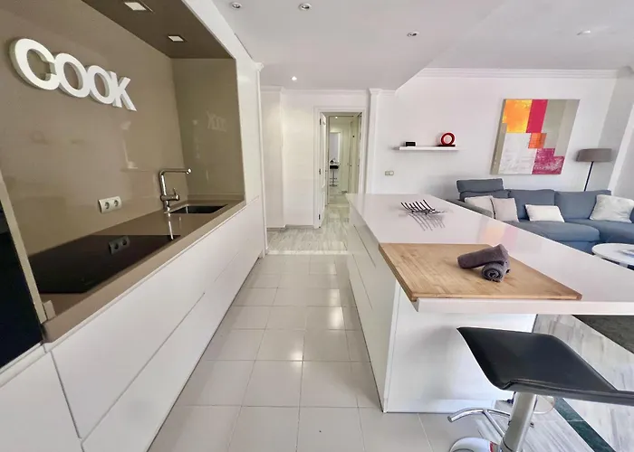 10 - A A 400m De La Mer, Quartier De Nagueles *