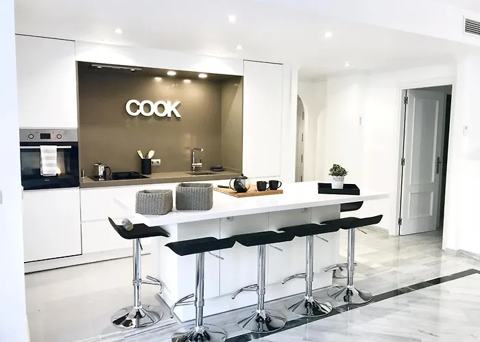 10 - A A 400m De La Mer, Quartier De Nagueles * Marbella