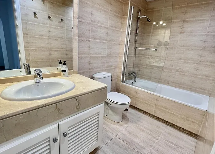 10 - A A 400m De La Mer, Quartier De Nagueles Марбелья