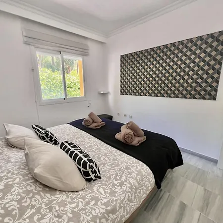 10 - A A 400m De La Mer, Quartier De Nagueles *