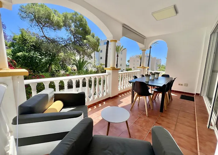 10 - A A 400m De La Mer, Quartier De Nagueles *