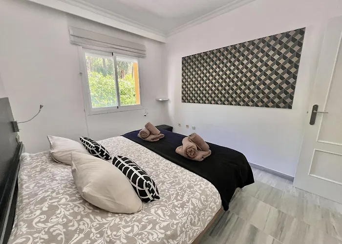 10 - A A 400m De La Mer, Quartier De Nagueles *