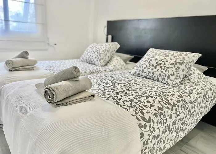 10 - A A 400m De La Mer, Quartier De Nagueles *