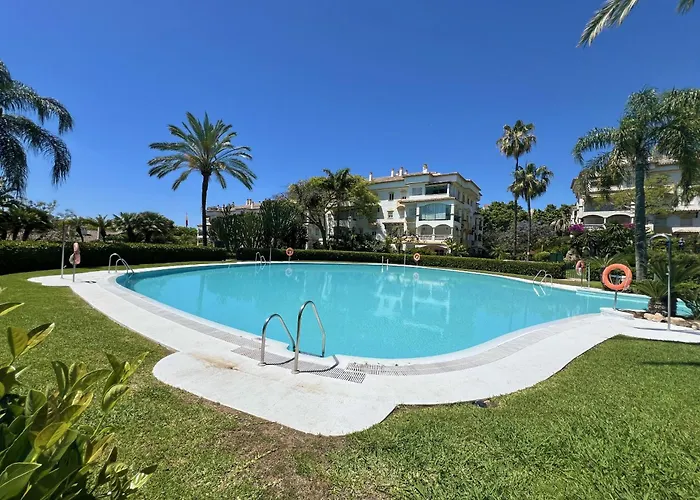 10 - A A 400m De La Mer, Quartier De Nagueles * Marbella